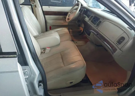 2008 Mercury Grand Marquis Ls from USA, damaged, VIN 2MEFM75V48X611205